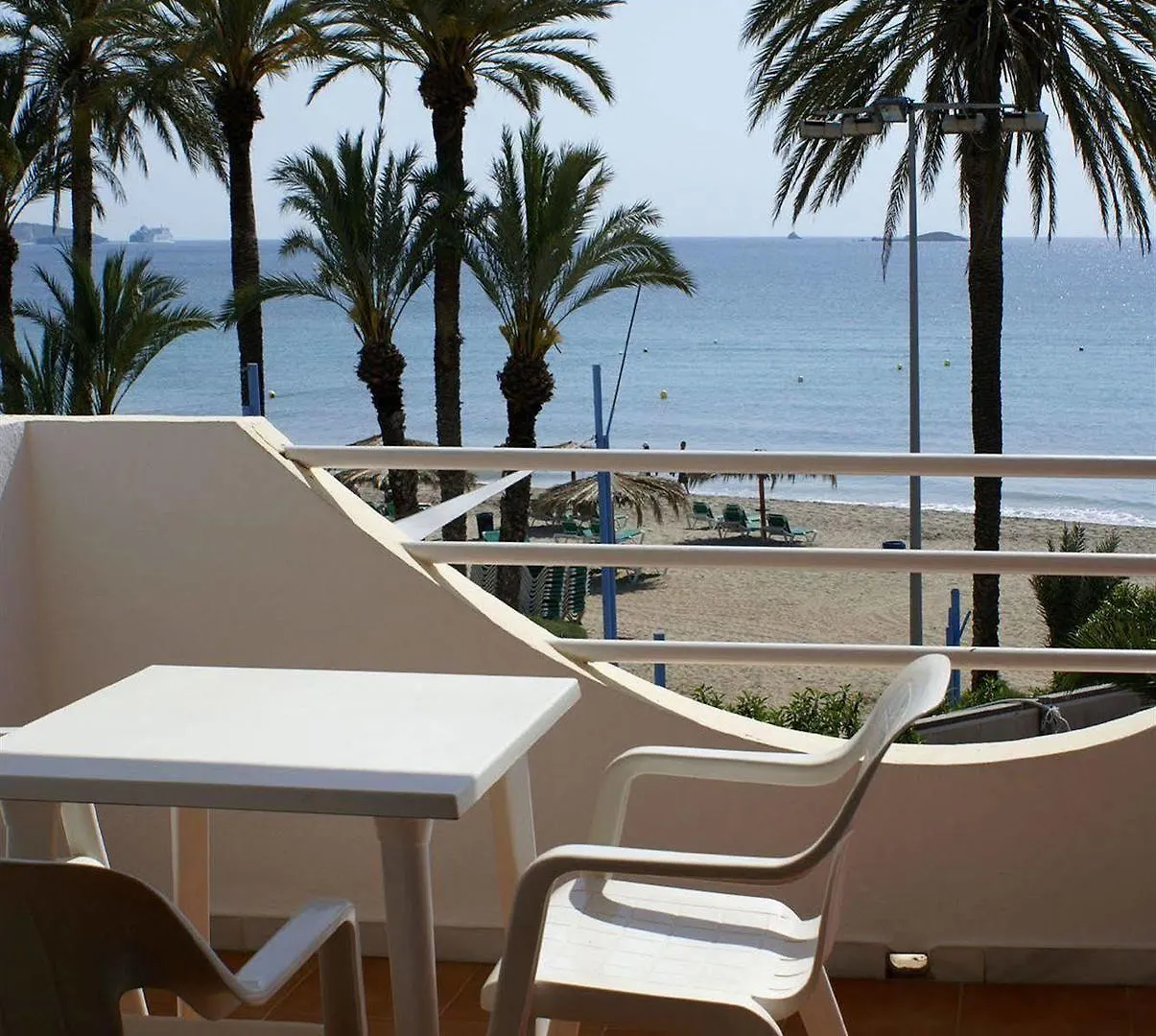 Apartamentos Bora Bora - Adults Only Playa d'en Bossa 3*,