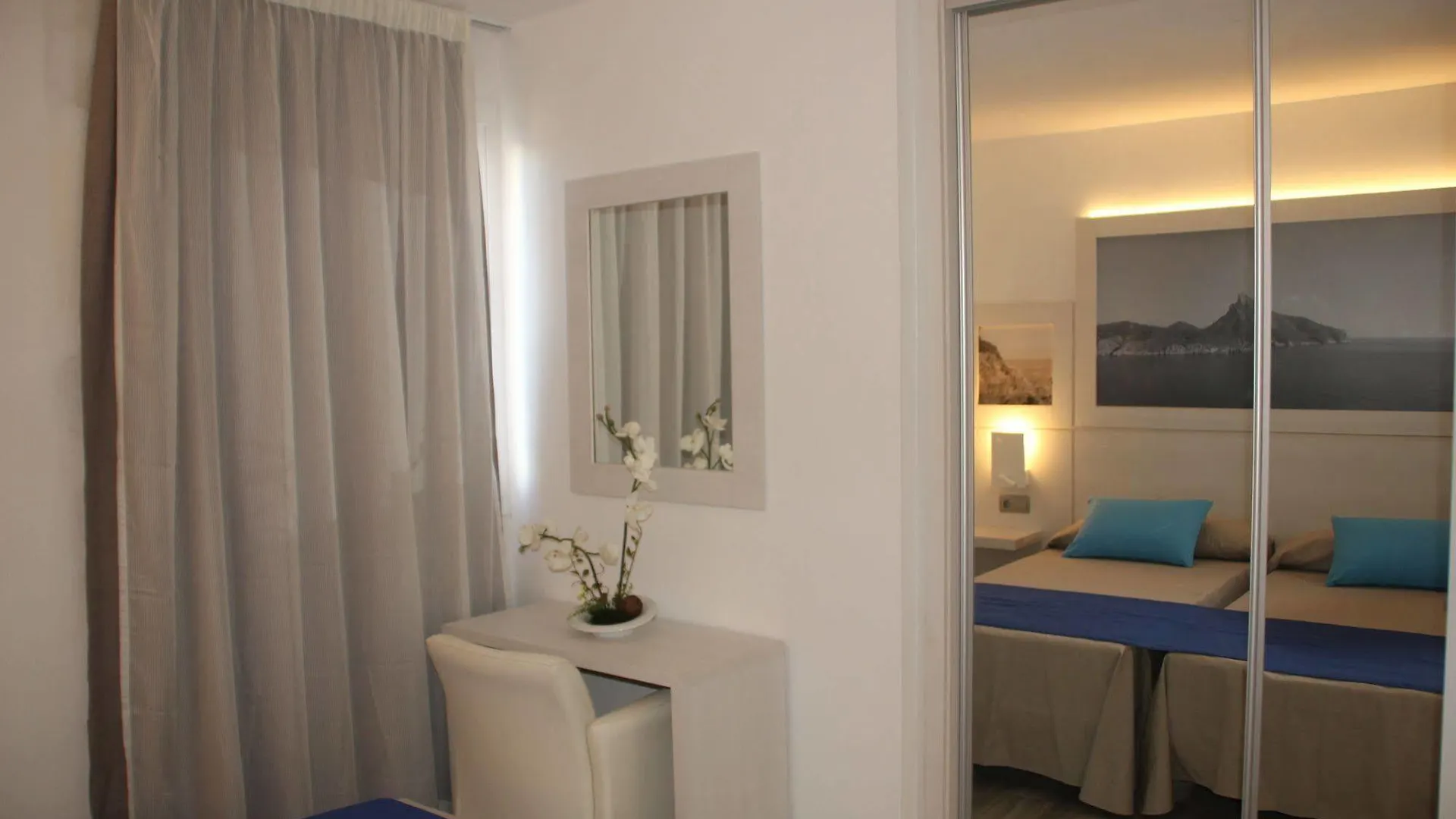 Apartamentos Bora Bora - Adults Only Playa d'en Bossa
